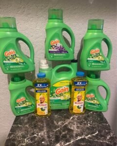 Liquid mixed cleaning detergents 