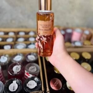 Victoria secret perfumes and cosmetics pallets available •Brand new products •A pallet contains 200 pieces.•Price $500..........#victoriasecret #victoriasecretmurah #victoriassecret #victoriasecretorigina (20)