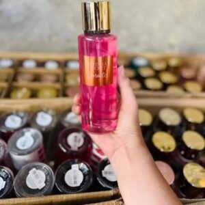 Victoria secret perfumes and cosmetics pallets available •Brand new products •A pallet contains 200 pieces.•Price $500..........#victoriasecret #victoriasecretmurah #victoriassecret #victoriasecretorigina (23)